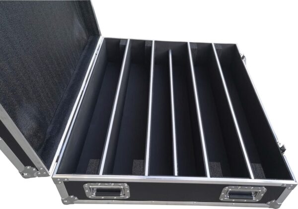 Aanbieding BeamZ FCLCB12 flightcase voor 4x LCB1215IP LED Bar (ean 8715693315318)